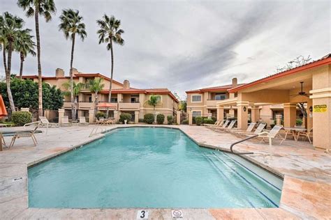 condo rentals in phoenix az.